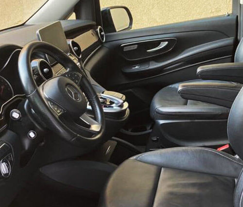 Mercedes-Benz-V250-Hire-in-Dubai