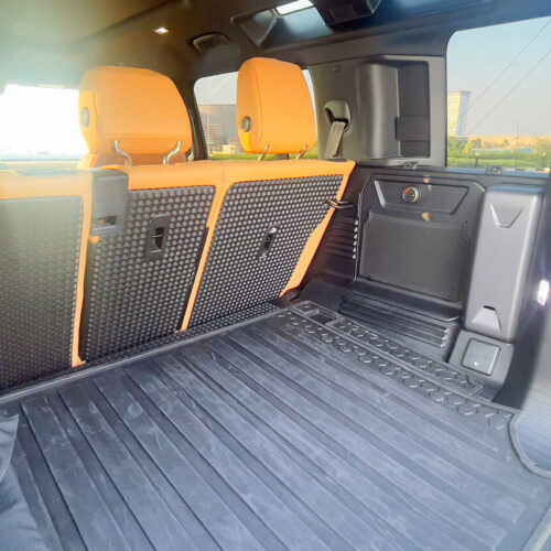 Range Rover Defender 2024 in Dubai