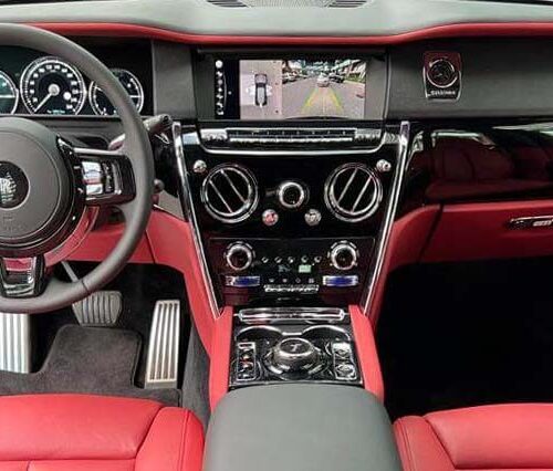 Rolls Royce Cullinan Hire in Dubai